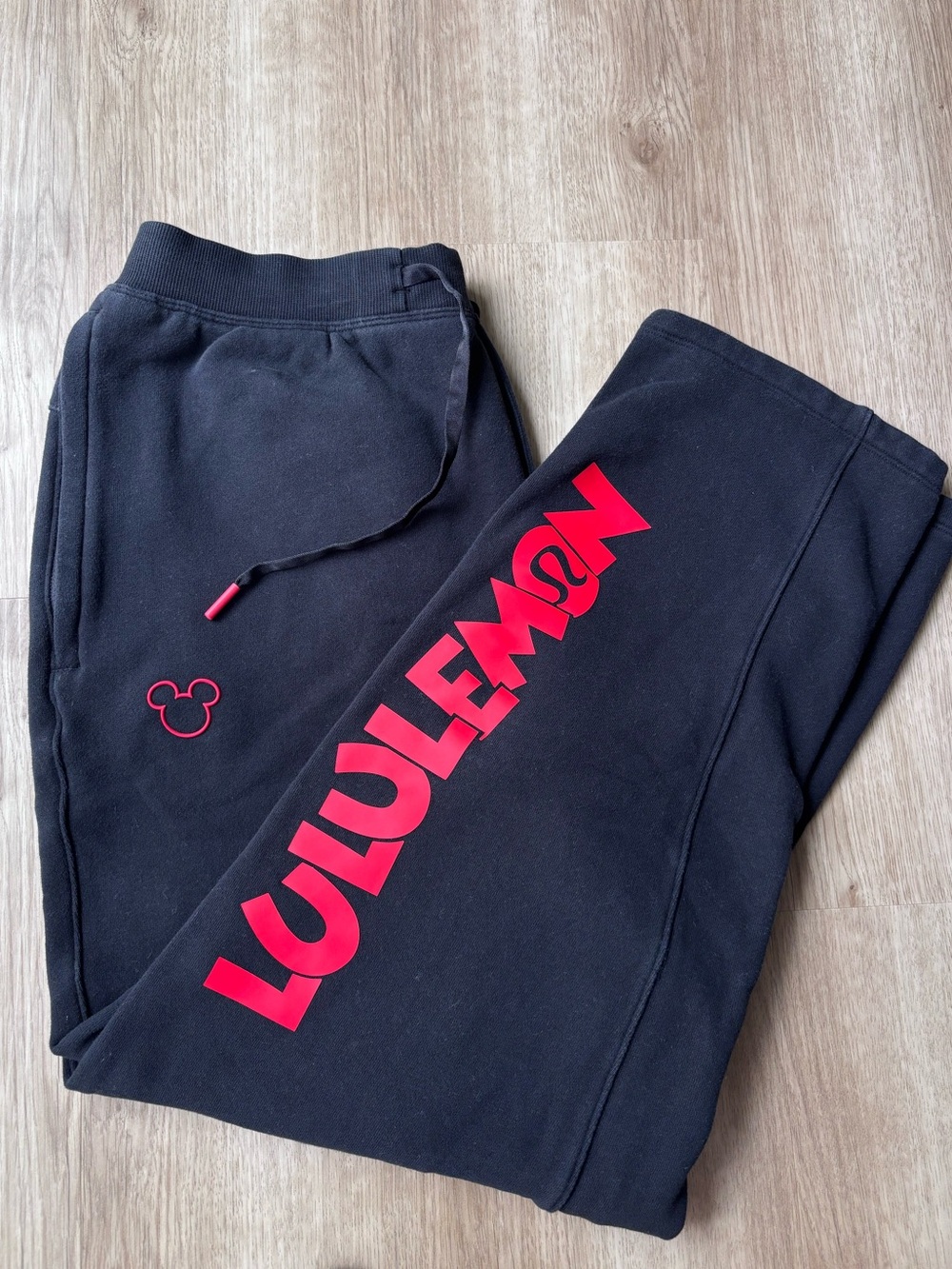 Lululemon x Disney Steady State High Rise Pants Black Red Size medium